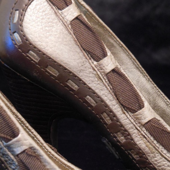 BCBG Max Azria Bronze/Brown Leather Heels 5.5/35.5 - Picture 5 of 8